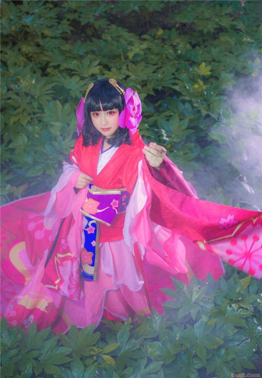 阴阳师樱花妖一个红眼病的小姐姐