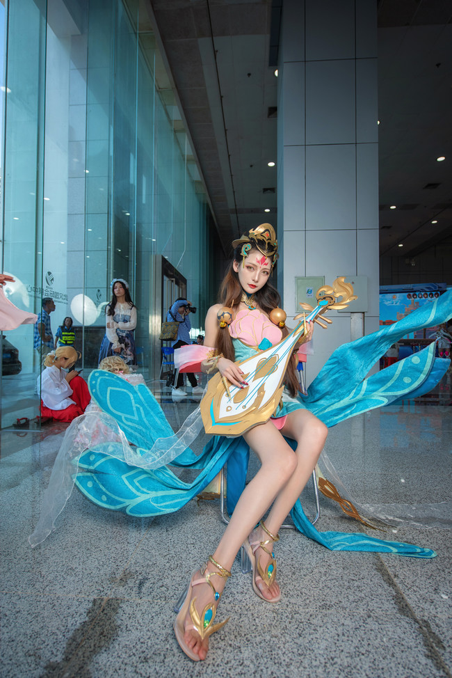 [cosplay][好萌动漫]云想衣裳花想容 春风拂槛露华浓[二次元cos]