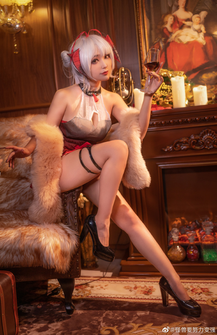 【cos正片】《明日方舟》W礼服 cosplay欣赏